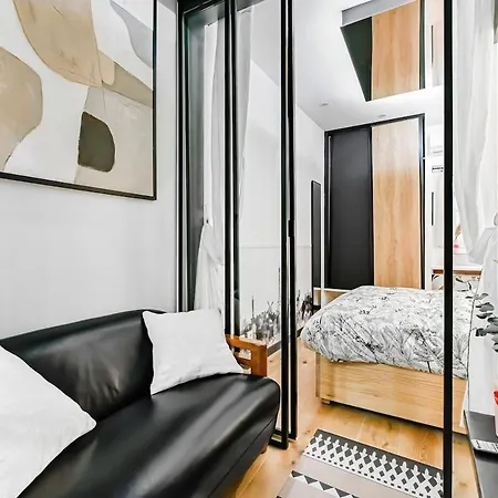 Jacuzzi & Balneotherapy For A Passionate Couple Apartment