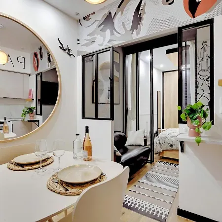 Jacuzzi & Balneotherapy For A Passionate Couple *